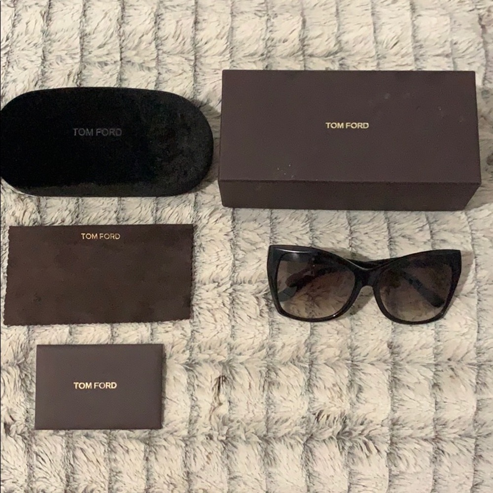 NIB Tom Ford Carli Sunglasses